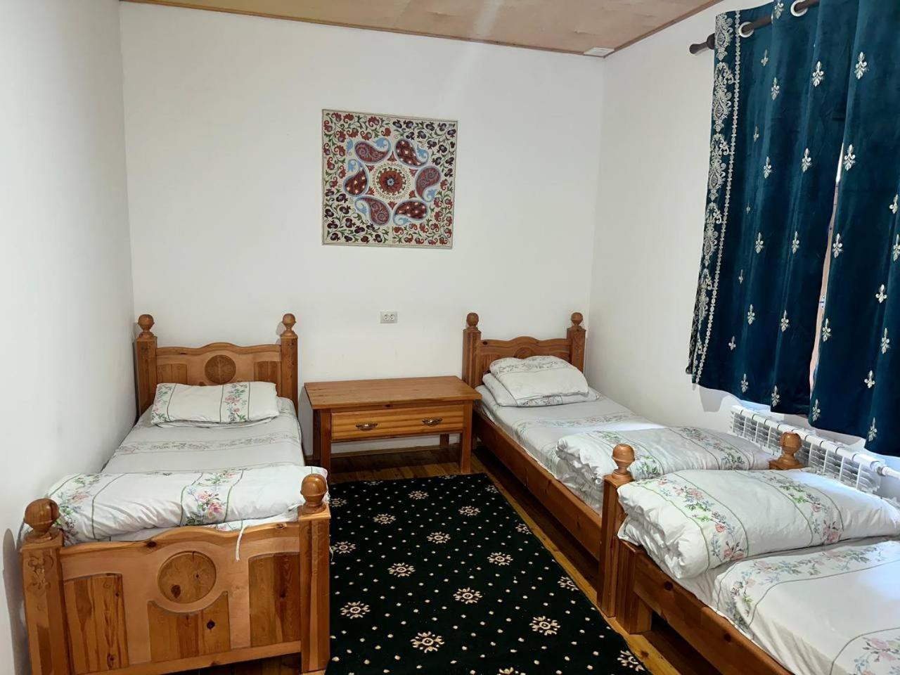 Hayat Guesthouse Nuratau Mountain Yukary-Ukhum Exteriör bild